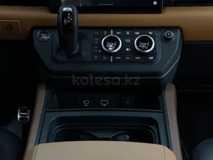 Land Rover Defender 2024 года за 57 000 000 тг. в Алматы – фото 8