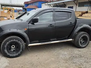 Mitsubishi L200