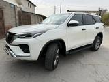 Toyota Fortuner 2022 года за 26 800 000 тг. в Тараз