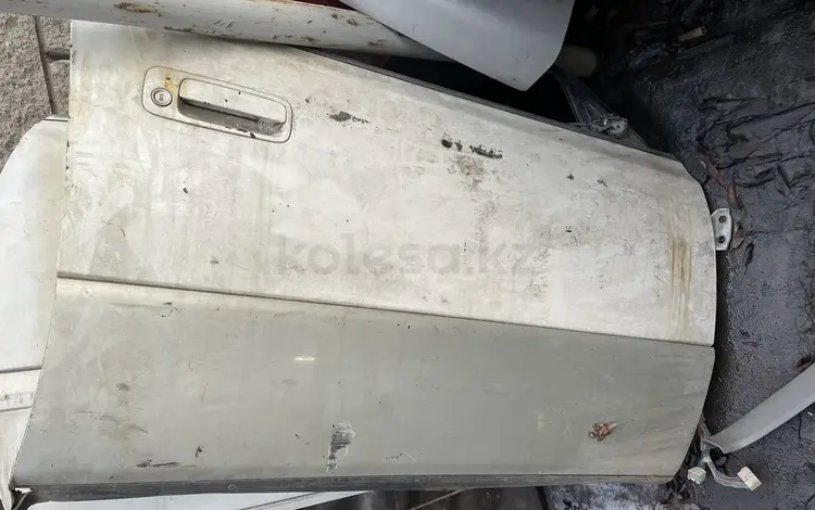 Дверь передняя, правая Toyota Windom за 10 000 тг. в Алматы
