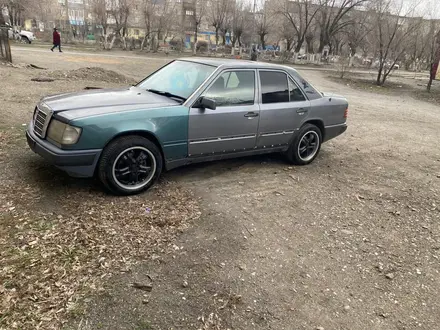 Mercedes-Benz E 300 1991 года за 1 200 000 тг. в Жезказган