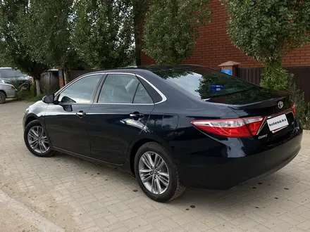 Toyota Camry 2016 года за 5 790 000 тг. в Актобе – фото 3