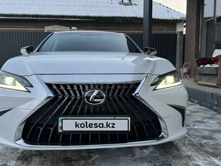 Lexus ES 250 2022 года за 24 400 000 тг. в Алматы – фото 4