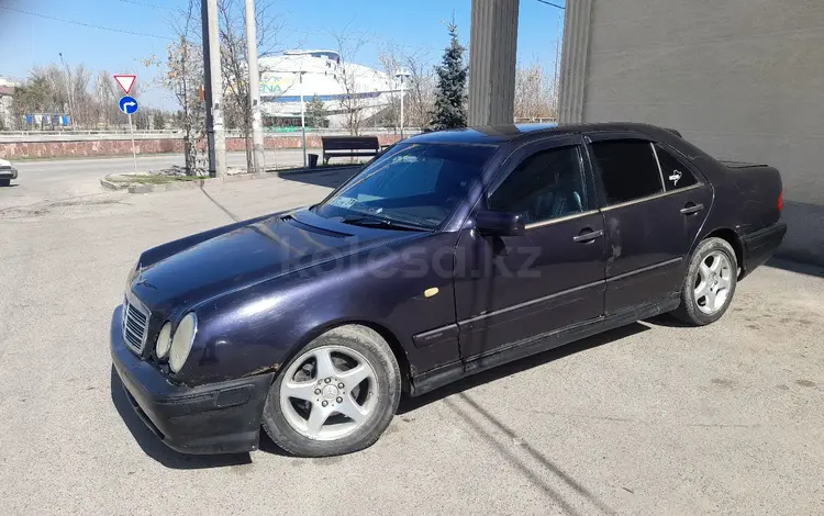 Mercedes-Benz E 230 1997 года за 1 400 000 тг. в Алматы