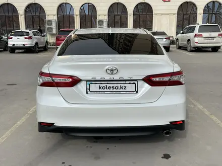 Toyota Camry 2021 года за 16 000 000 тг. в Актау – фото 4