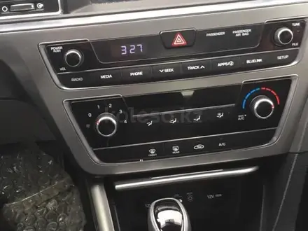 Hyundai Sonata 2016 года за 3 900 000 тг. в Актобе – фото 3