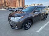 Toyota Highlander 2019 года за 16 700 000 тг. в Актау – фото 2