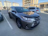 Toyota Highlander 2019 года за 17 000 000 тг. в Актау