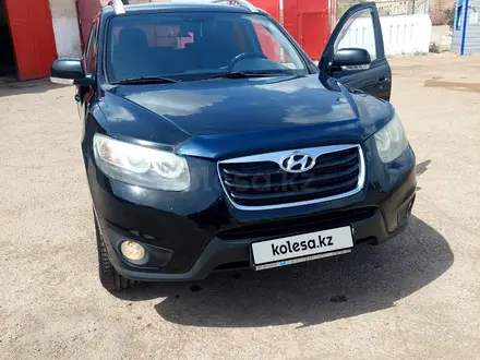 Hyundai Santa Fe 2010 года за 6 700 000 тг. в Караганда – фото 2