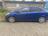 Hyundai Solaris 2012 года за 4 000 000 тг. в Семей – фото 2