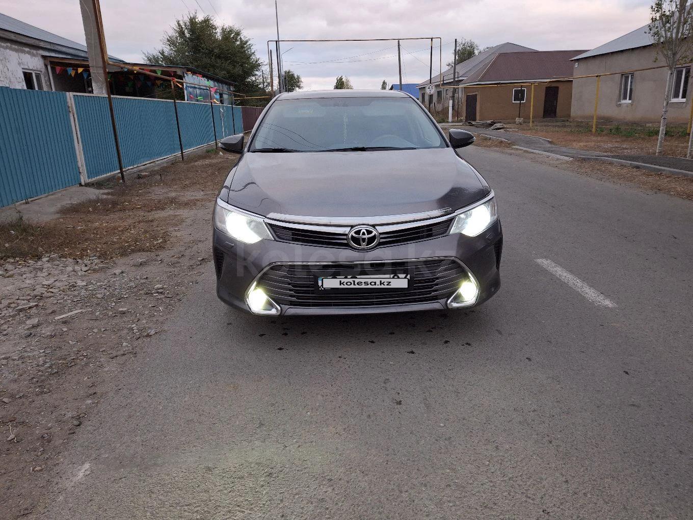 Toyota Camry 2016 г.