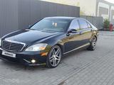 Mercedes-Benz S 500 2007 годаүшін8 800 000 тг. в Караганда – фото 5