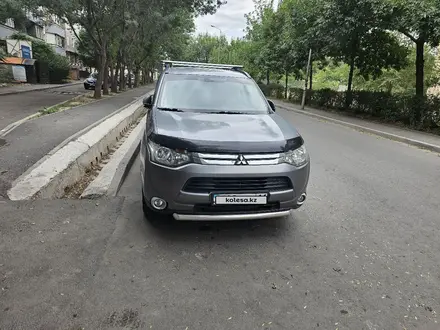Mitsubishi Outlander 2013 года за 7 200 000 тг. в Алматы – фото 3
