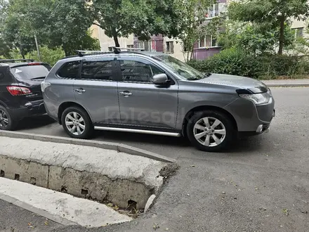 Mitsubishi Outlander 2013 года за 7 200 000 тг. в Алматы – фото 4