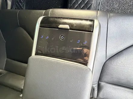 Toyota Camry 2018 года за 12 900 000 тг. в Алматы – фото 27