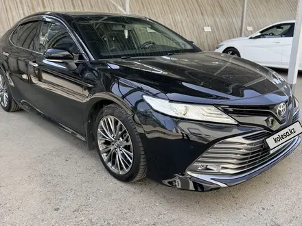 Toyota Camry 2018 года за 12 900 000 тг. в Алматы – фото 3