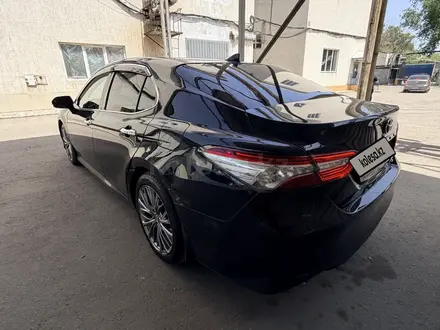 Toyota Camry 2018 года за 12 900 000 тг. в Алматы – фото 8