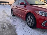 Hyundai Elantra 2018 года за 5 500 000 тг. в Уральск – фото 2