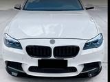 Губа переднего М бампера BMW в кузове F10 за 30 000 тг. в Алматы – фото 3