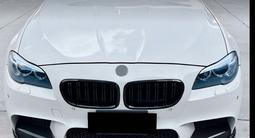Губа переднего М бампера BMW в кузове F10 за 30 000 тг. в Алматы – фото 3