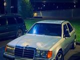 Mercedes-Benz E 200 1989 годаүшін800 000 тг. в Талдыкорган