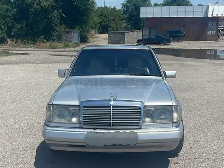 Mercedes-Benz E 280 1992 года за 1 600 000 тг. в Алматы – фото 3