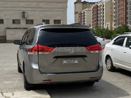 Toyota Sienna 2011 года за 6 500 000 тг. в Актау – фото 4