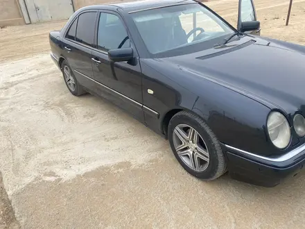 Mercedes-Benz E 280 1998 года за 2 800 000 тг. в Актау – фото 5