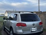 Volkswagen Touareg 2005 годаүшін5 850 000 тг. в Атбасар – фото 5