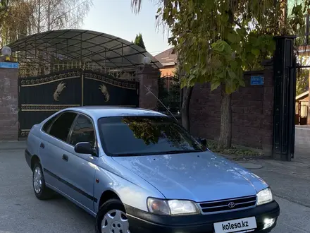 Toyota Carina E 1995 года за 2 750 000 тг. в Алматы