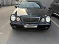 Mercedes-Benz E 320 2001 года за 4 500 000 тг. в Шымкент – фото 2
