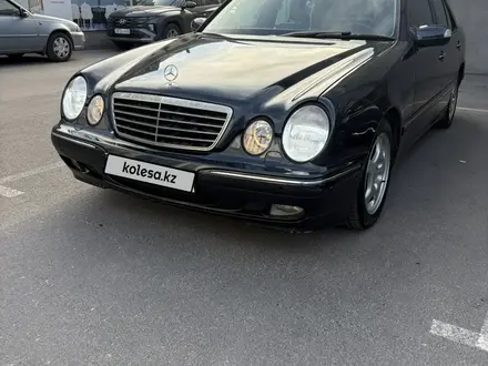 Mercedes-Benz E 320 2001 года за 4 500 000 тг. в Шымкент – фото 4