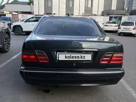 Mercedes-Benz E 320 2001 года за 4 500 000 тг. в Шымкент – фото 6