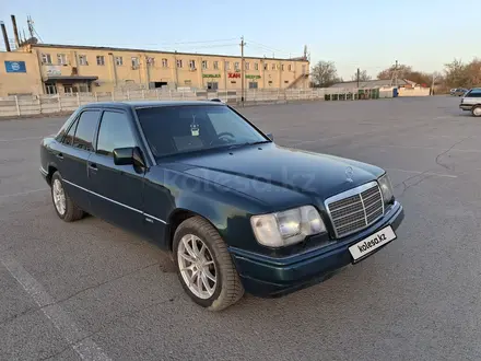 Mercedes-Benz E 220 1989 года за 4 000 000 тг. в Караганда – фото 9