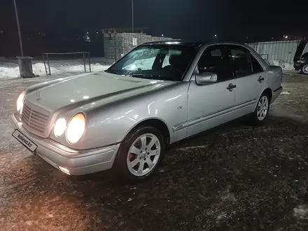 Mercedes-Benz E 230 1996 года за 2 500 000 тг. в Алматы – фото 3