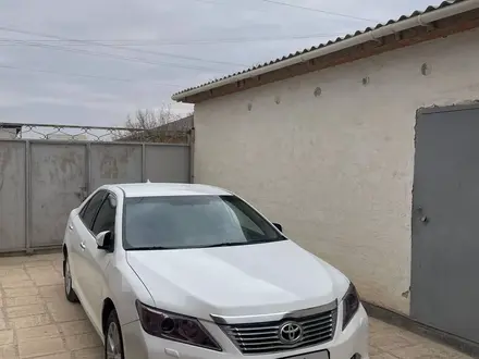 Toyota Camry 2013 года за 8 500 000 тг. в Жанаозен – фото 2