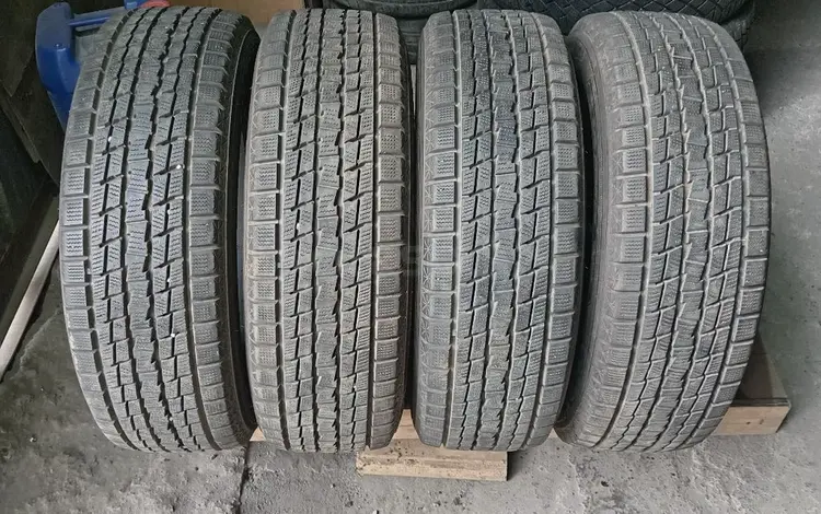 215/65R16 GOOD YEAR ICE NAVI SUV за 110 000 тг. в Алматы