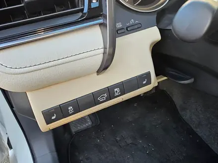 Toyota Camry 2023 года за 15 200 000 тг. в Астана – фото 3