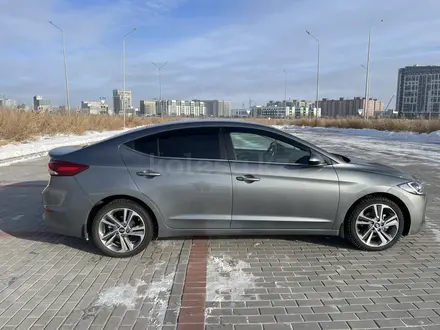 Hyundai Elantra 2018 года за 9 000 000 тг. в Астана – фото 18