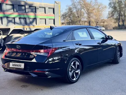 Hyundai Elantra 2022 года за 11 500 000 тг. в Алматы – фото 9