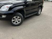 Toyota Land Cruiser Prado 2006 года за 9 600 000 тг. в Актобе