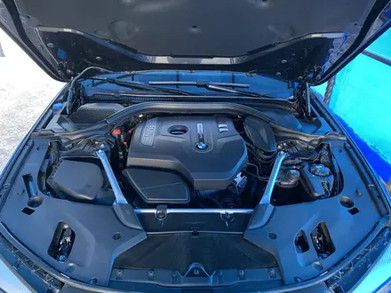 BMW 520 2018 года за 23 500 000 тг. в Уральск – фото 6
