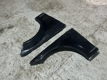 Крылья Mercedes Benz w204 w 204 за 45 000 тг. в Караганда