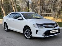 Toyota Camry 2015 года за 10 500 000 тг. в Караганда