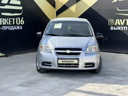 Chevrolet Aveo 2013 года за 3 150 000 тг. в Атырау – фото 2