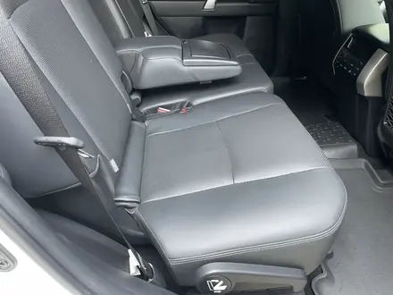 Toyota Land Cruiser Prado 2022 года за 37 900 000 тг. в Алматы – фото 18