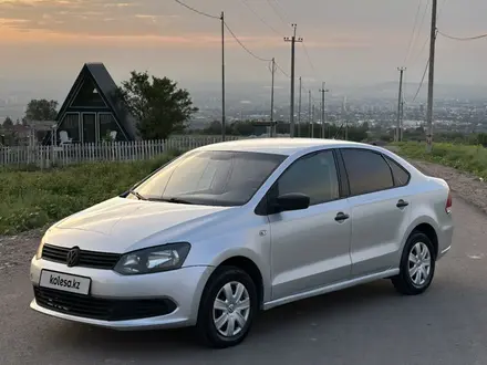 Volkswagen Polo 2014 года за 2 350 000 тг. в Алматы – фото 2