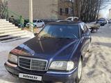 Mercedes-Benz C 200 1997 годаfor1 950 000 тг. в Астана – фото 4