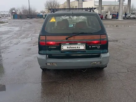 Mitsubishi Chariot 1995 года за 2 100 000 тг. в Алматы – фото 3