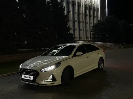 Hyundai Sonata 2018 года за 9 500 000 тг. в Тараз